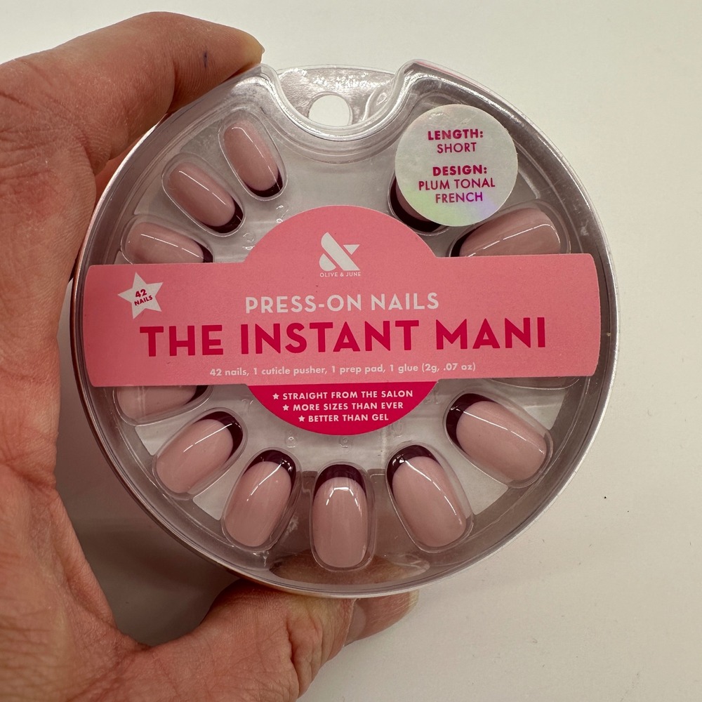 Olive & June Instant Mani Press-On Nails Plum Tonal French Short Oval NIB